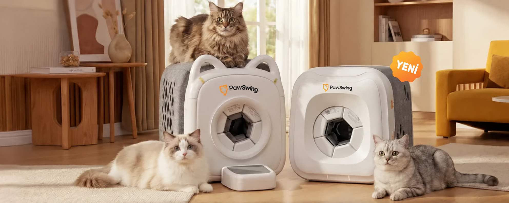 Modern ev ortamında kedilerle PawSwing kedi bakım seti modelleri